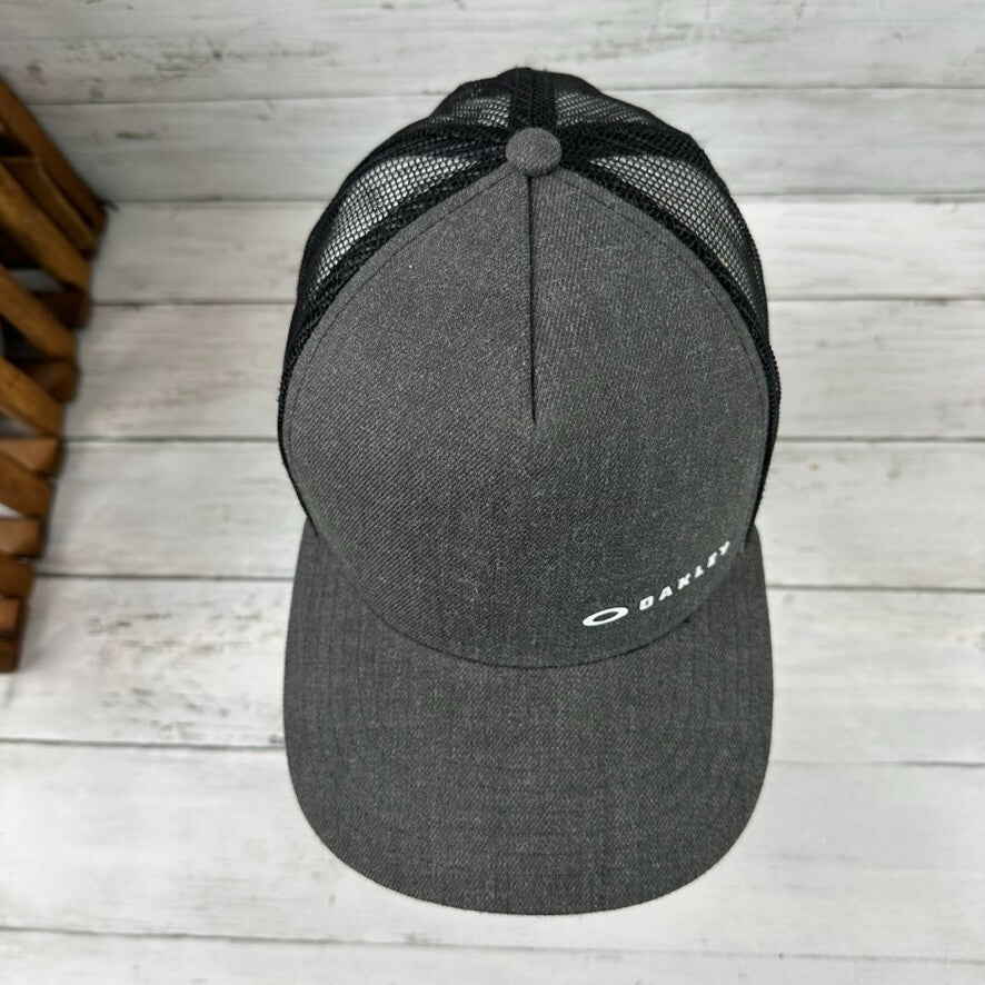 Oakley gray Trucker Mesh back Hat Cap Snapback