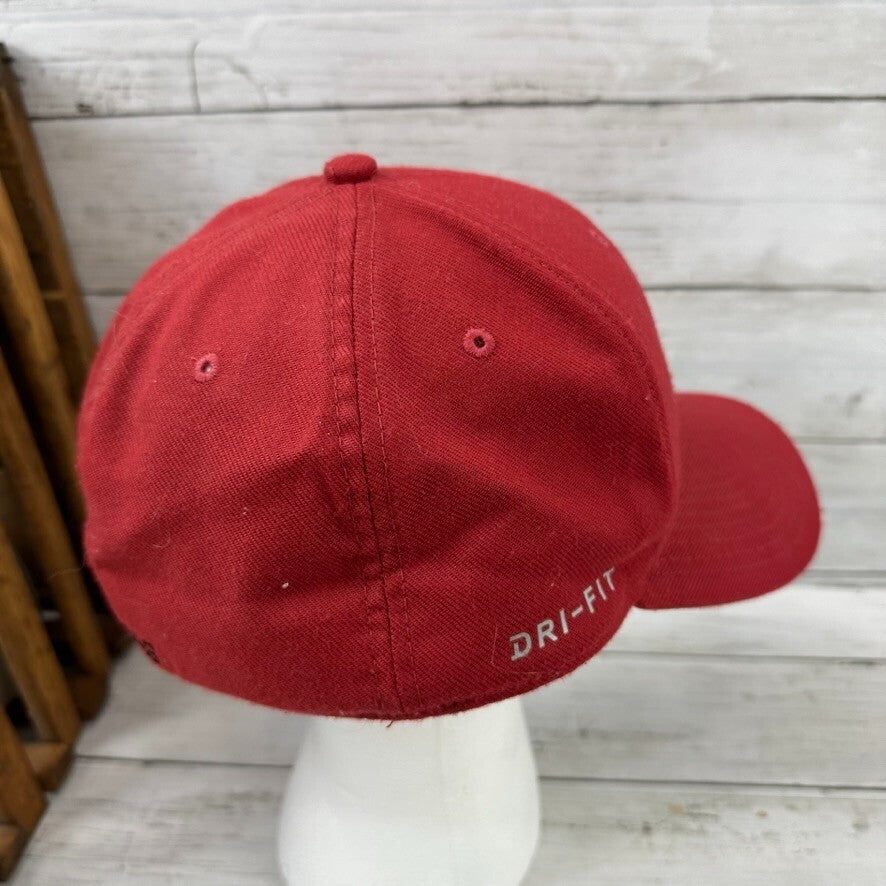 Nike Arkansas Razorbacks Swoosh Flex Fit M/L Red Ball Cap Hat Embroidered Hog