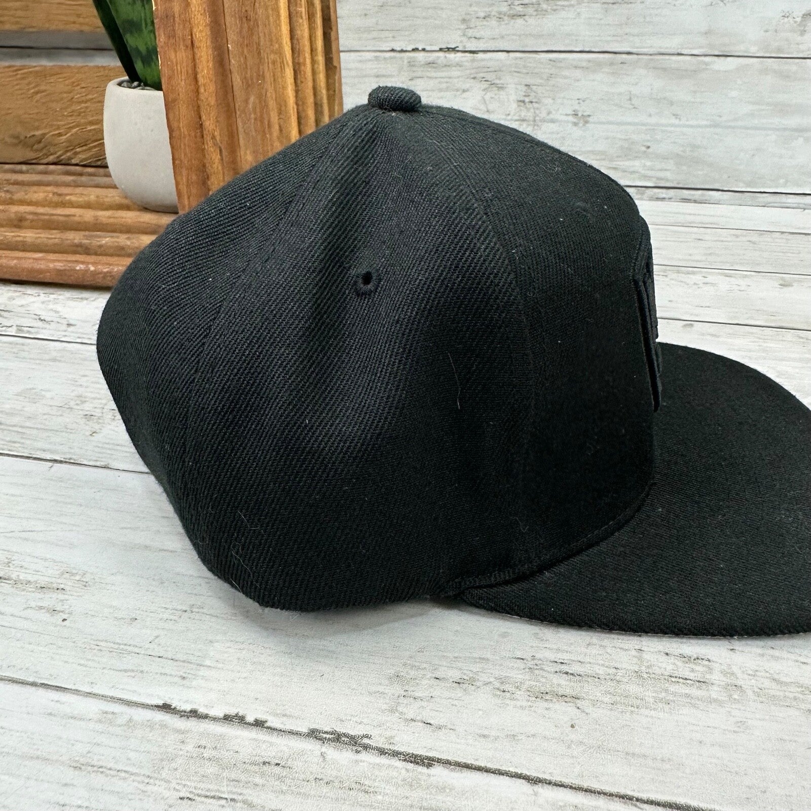 Mitchell and Ness NBA Brooklyn Nets Snapback Basketball Hat Cap All Black OS