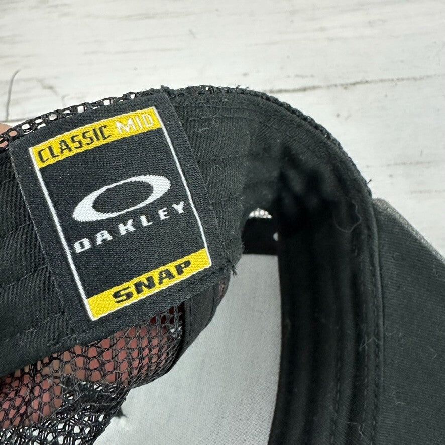 Oakley gray Trucker Mesh back Hat Cap Snapback