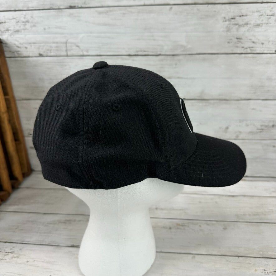 Travis Matthew Hat L-XL FlexFit Black Golf Cap Yupoong Polyester
