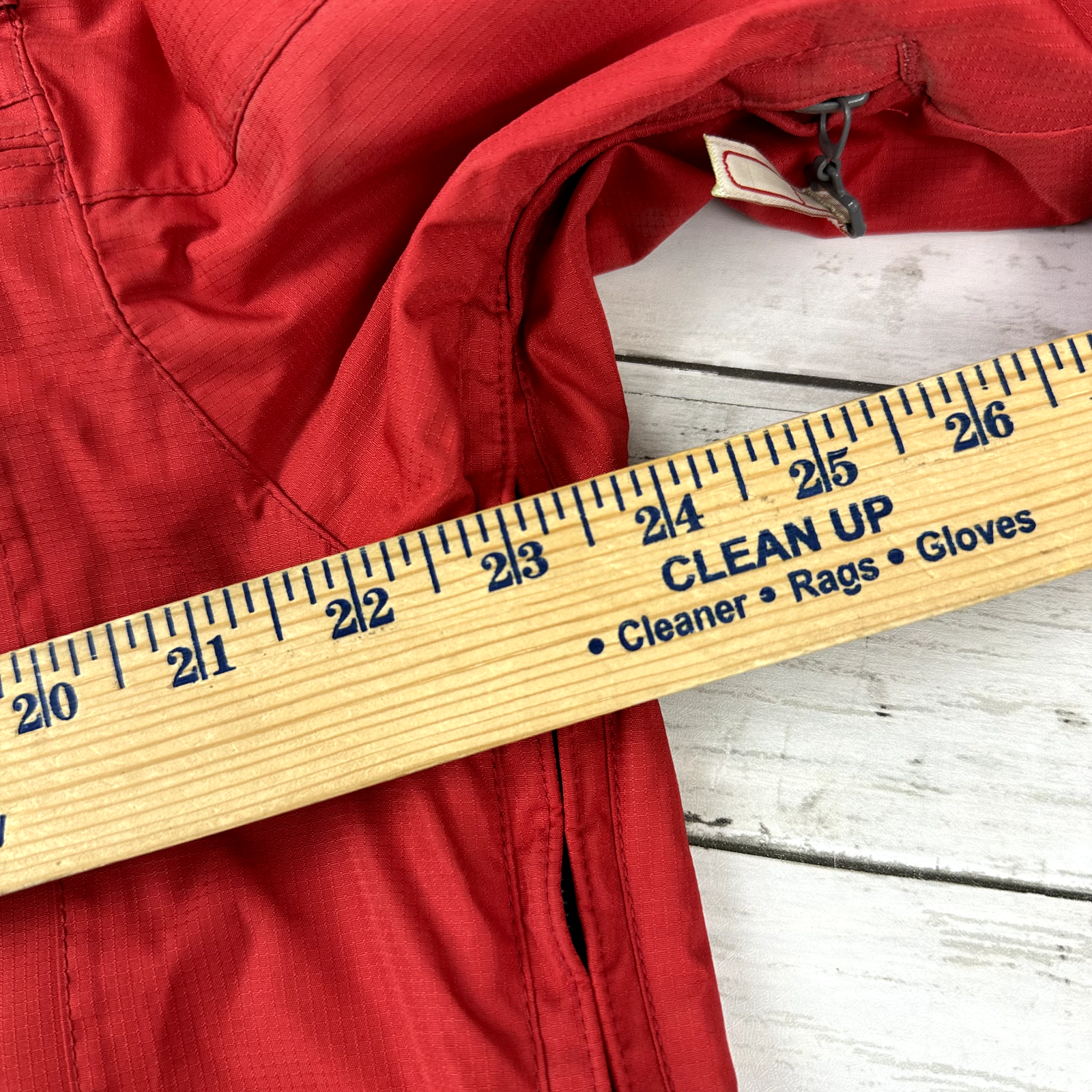 Vtg Ripcurl Mountainwear 2001 Womens juniors Snow Jacket Large NWT Deadstock red