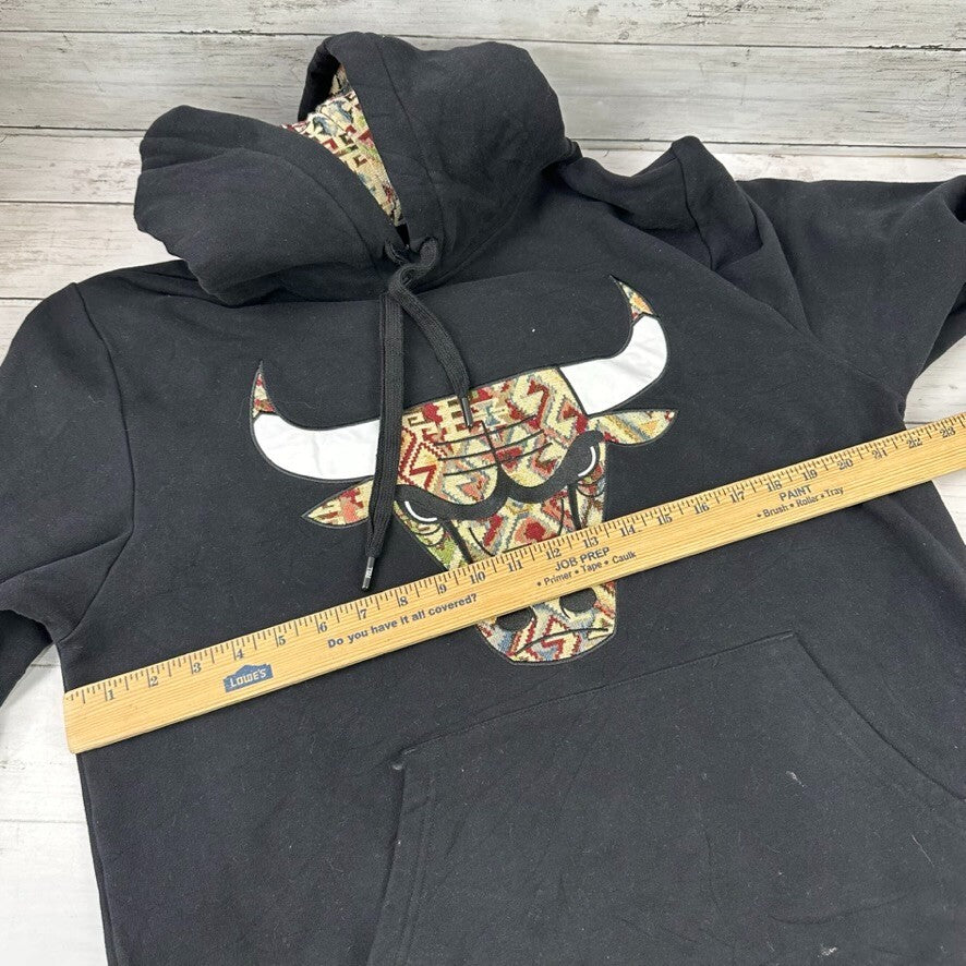FISLL NBA Men's Large Chicago bulls Moroccan Aztec Detail Hoodie Black &nbsp;