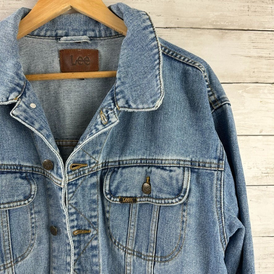 Vtg Lee Sz Large Button Front Crop Denim Trucker Jacket Light Wash Grunge
