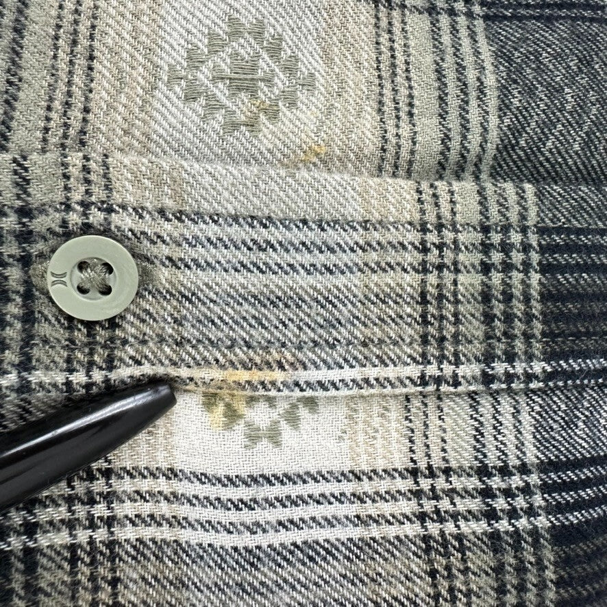 Hurley Flannel Shirt Mens Large Plaid Aztec Button Up Long Sleeve Front Pockets