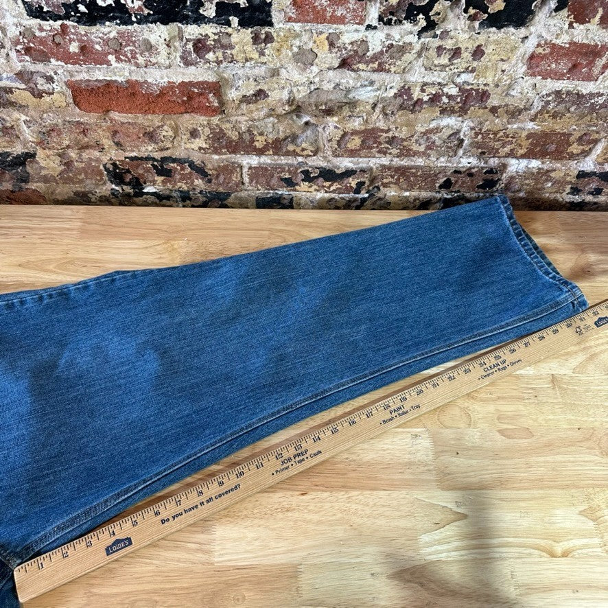 Carhartt Jeans Men Size 42x32 Blue Jean Workwear Relaxed Fit 5 pocket