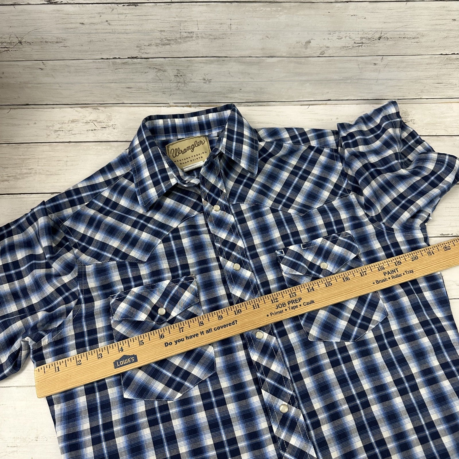 Wrangler Shirt Mens Medium Short Sleeve Button Up Pocket Rockabilly Western Snap