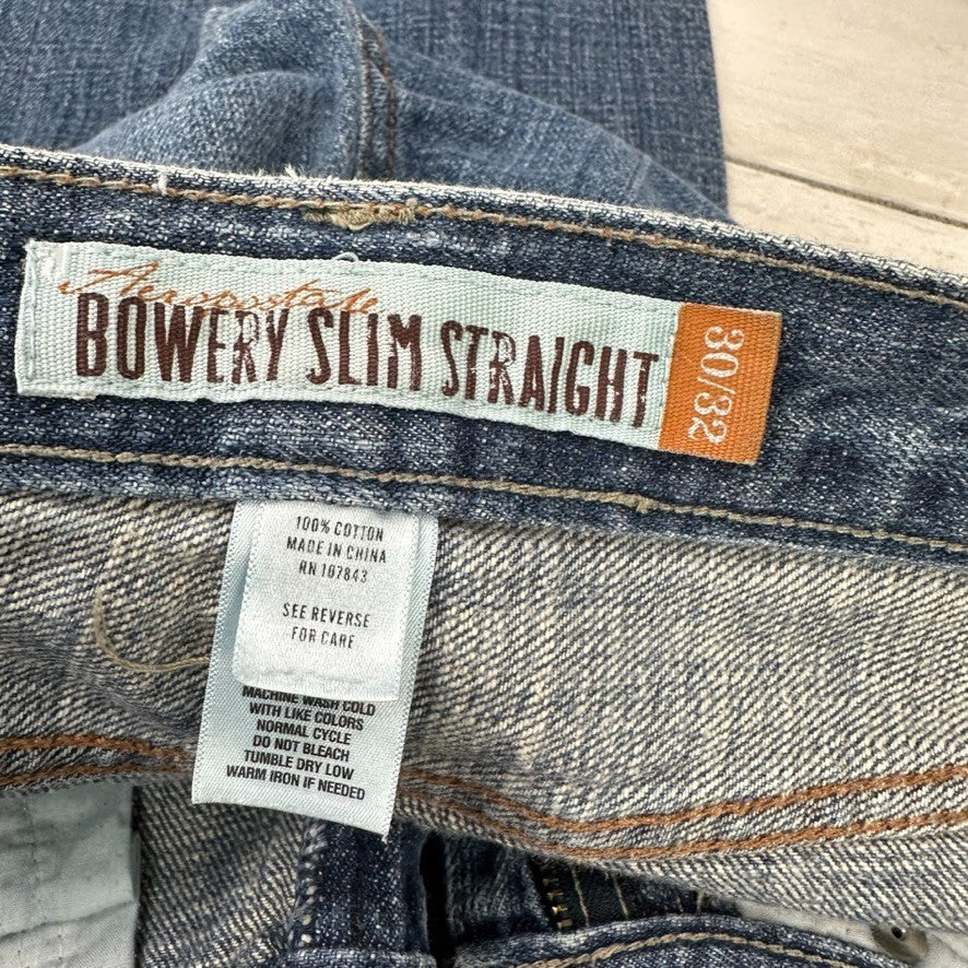 Aeropostale Jeans Men's Size 30x32 Bowery Slim Straight Distressed Blue Denim