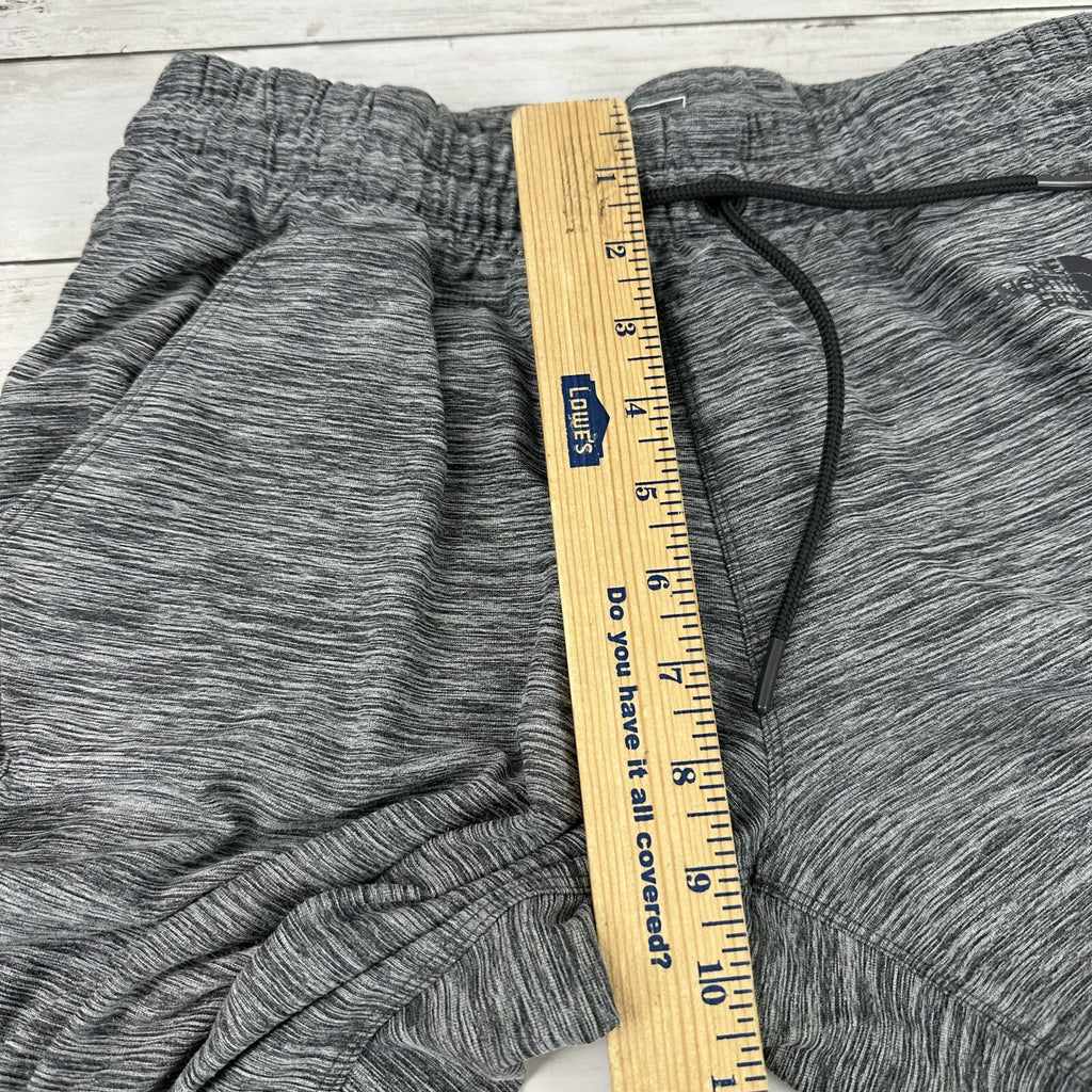 The North Face Womens Small gray capri jogger pants (measures 27x23")