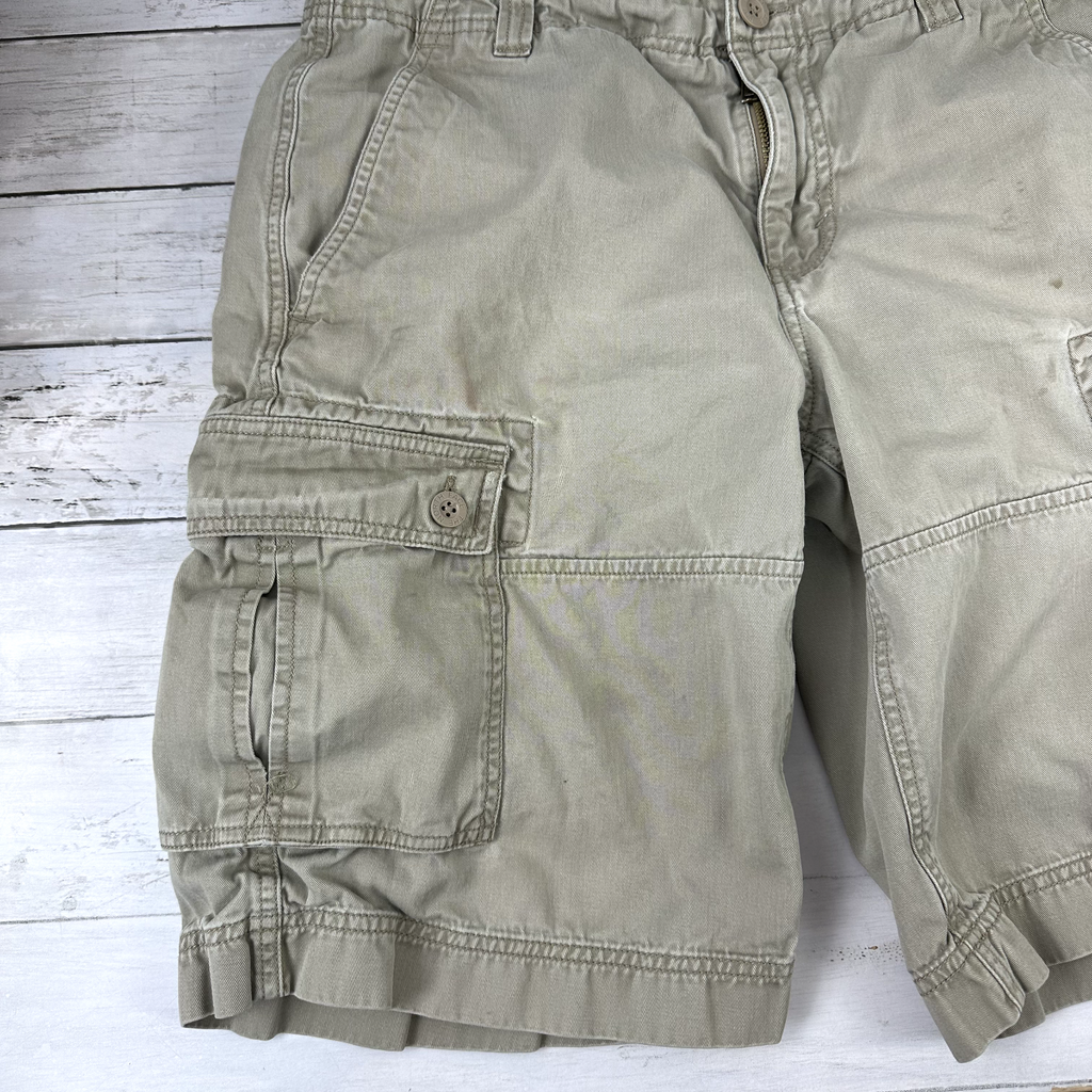 The North Face Men's Size 32 tan Cargo Pocket Hiking Shorts 32" x 11.5"