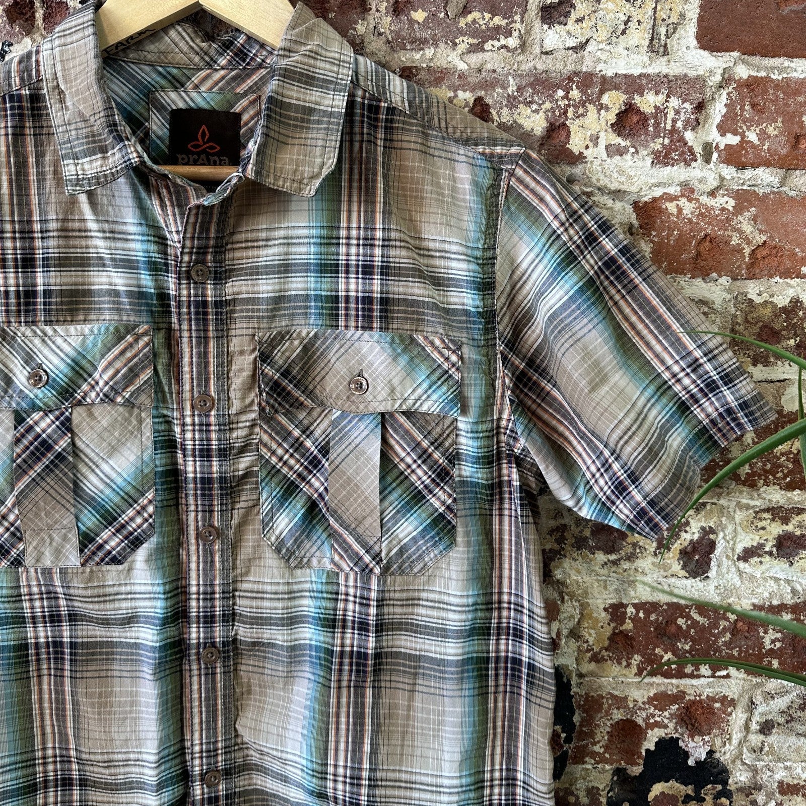 PrAna Short Sleeve Button Up Shirt Blue Mens Small Brown Plaid Western