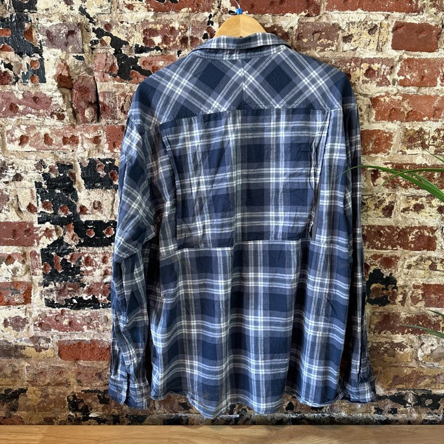 Wrangler ATG Men's 2XL Button Up Shirt
