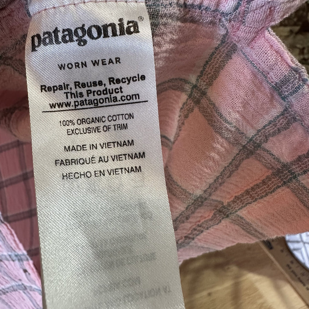 Patagonia Men's Small Button Up Shirt