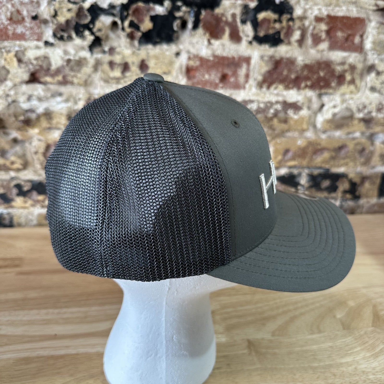 Huk Fishing Mens Green Snapback Cap Hat NEW