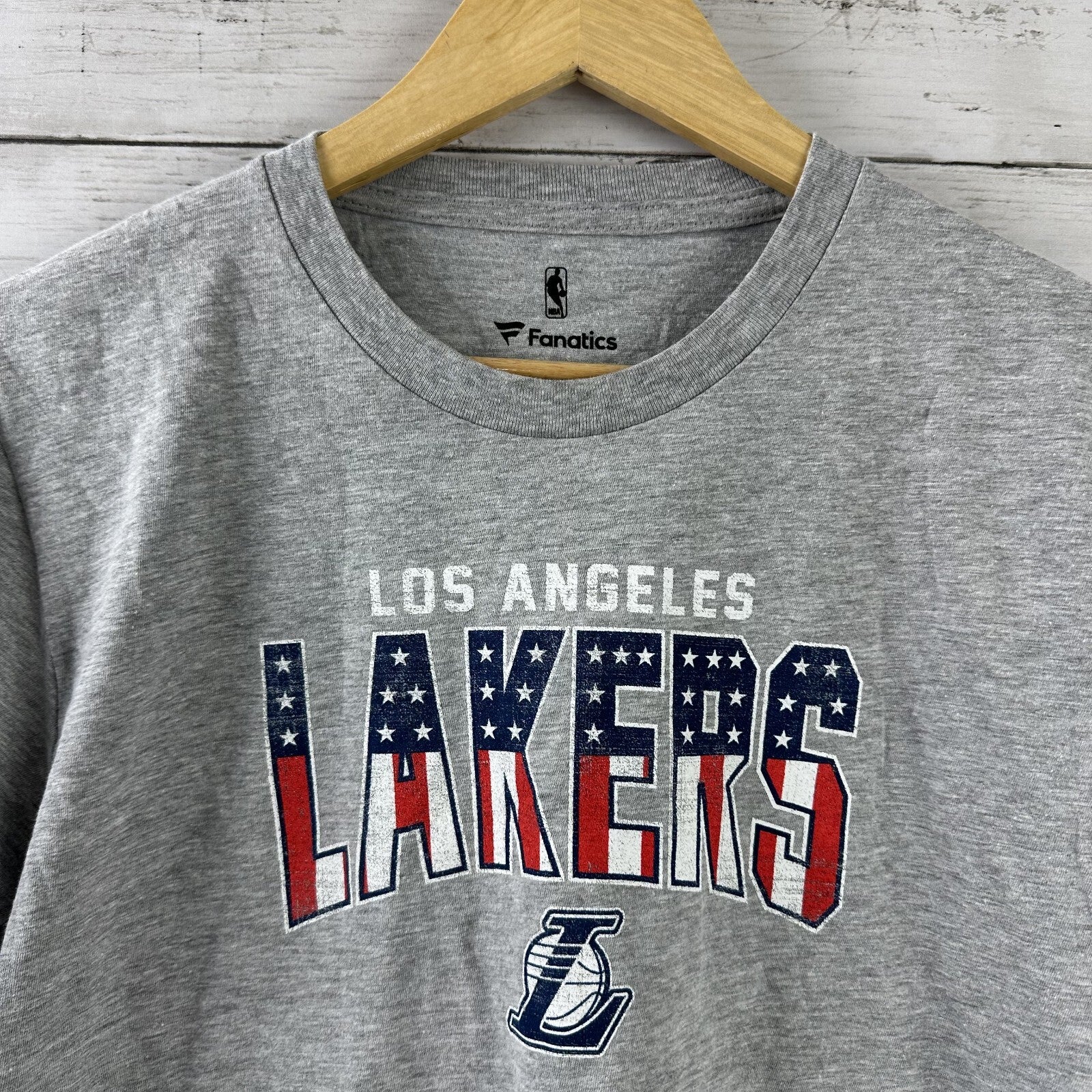 Fanatics Lakers Boys Large T-Shirt